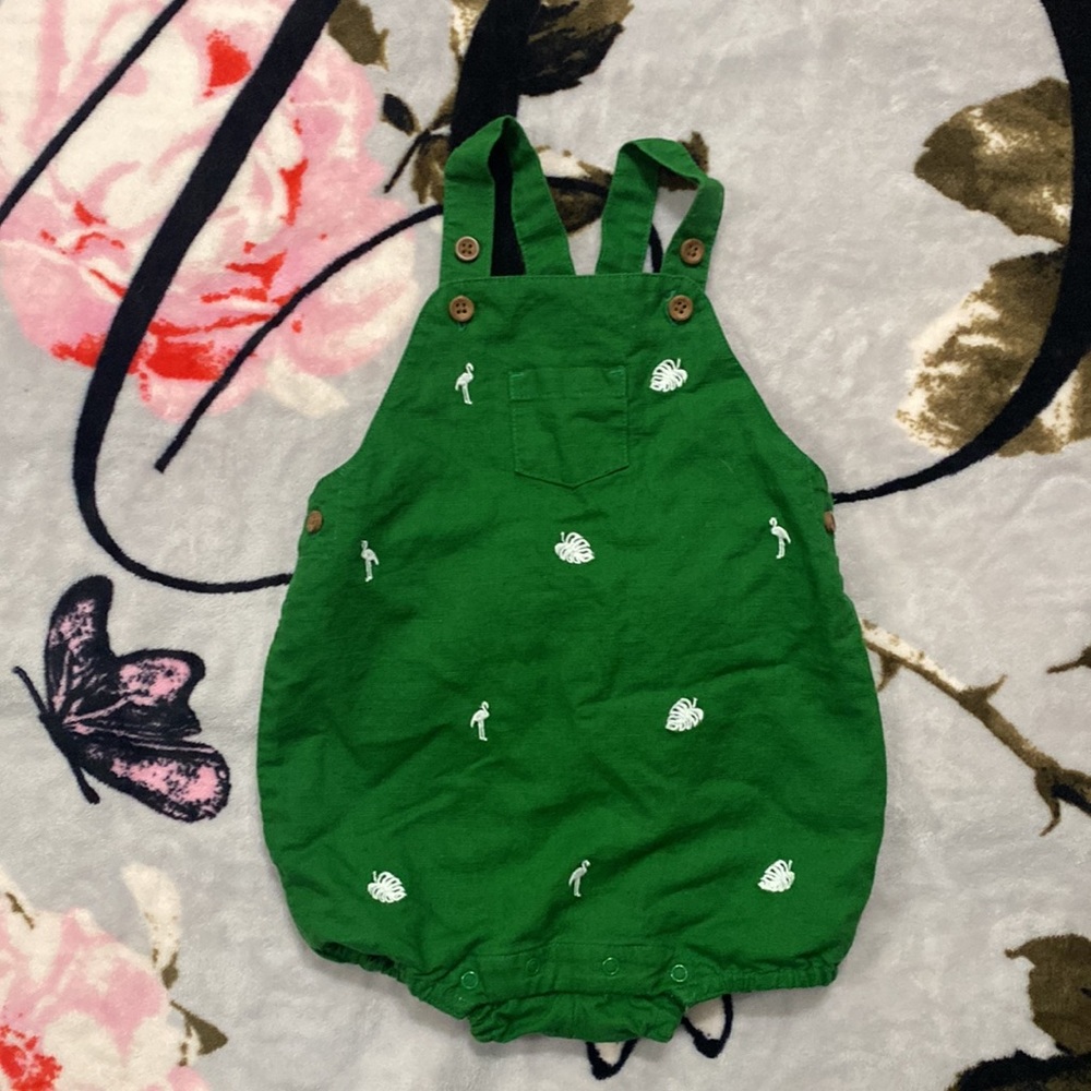Janie and Jack unisex Romper in green